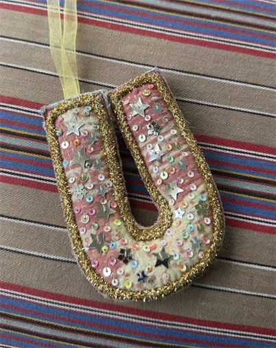 Sissel Edelbo - Alphabet Ornament - U